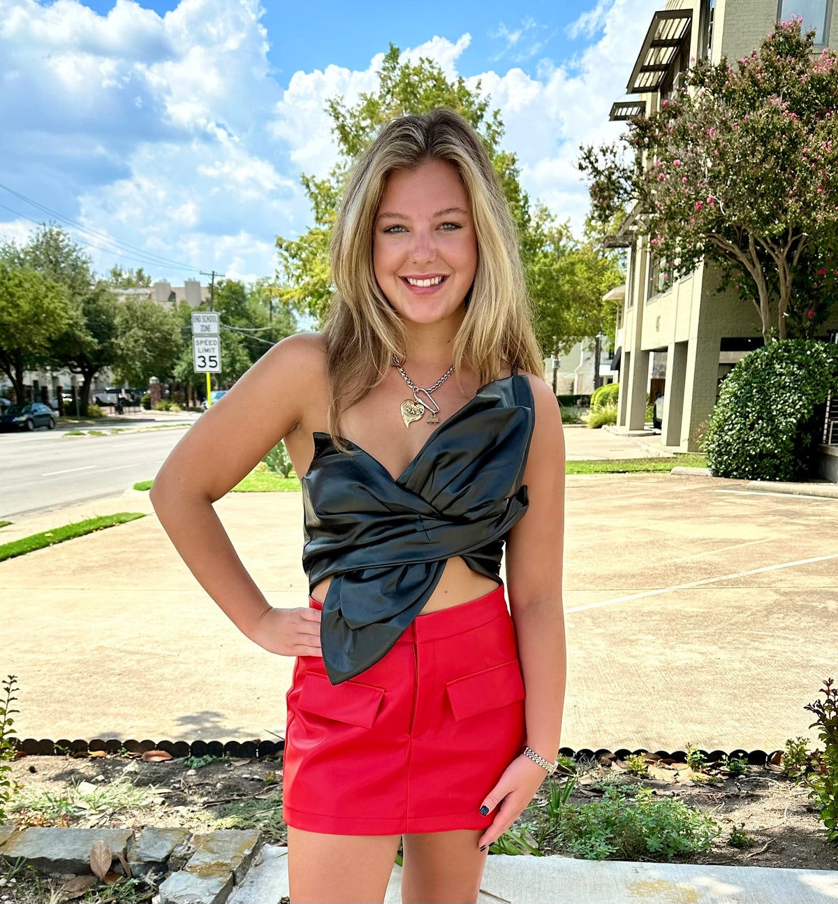 A Red-Vival Skort