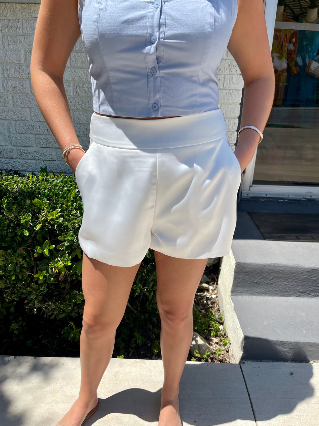 Fondant Flare Shorts-White