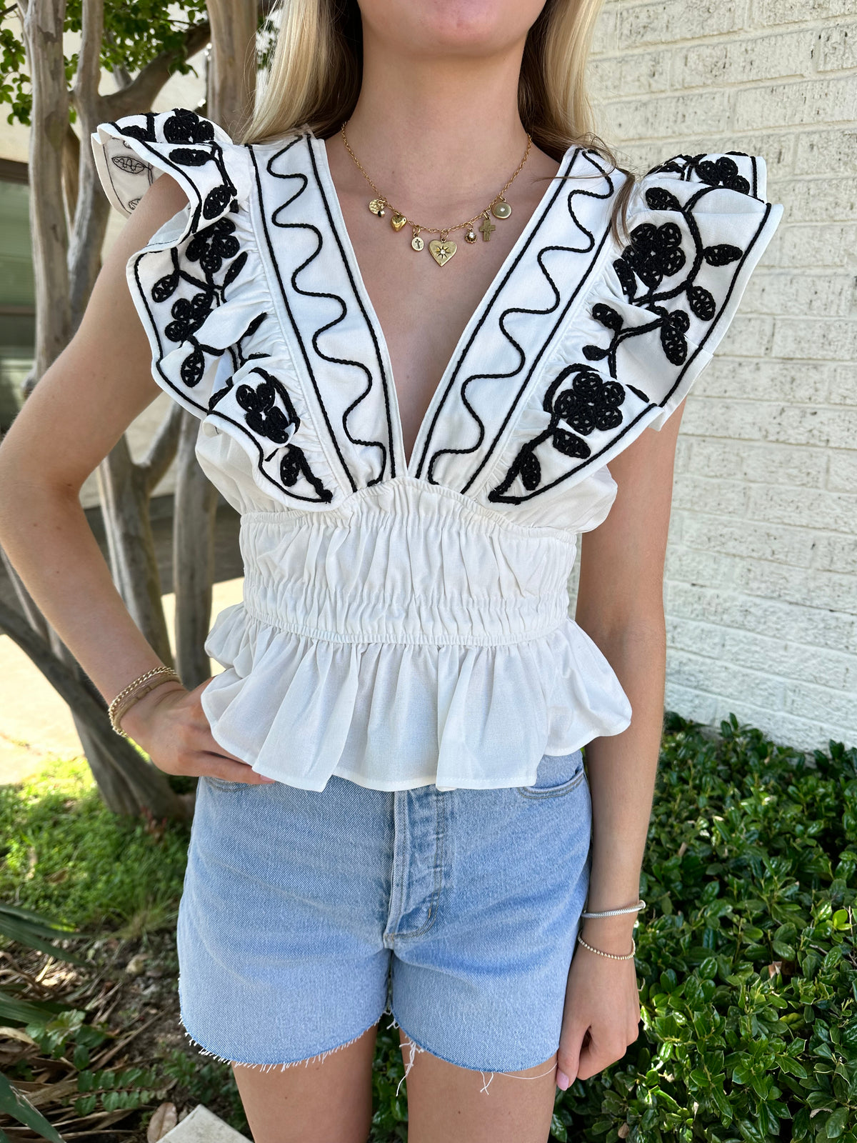 Elegant Edge Top