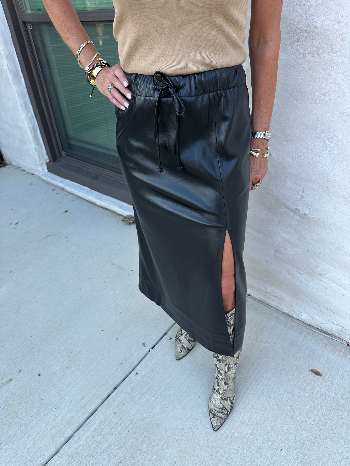 Onyx Edge Skirt