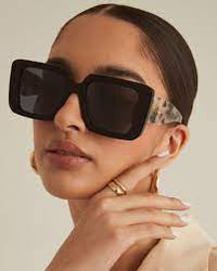 The Marisa Sunglasses - Black/Brown Tort